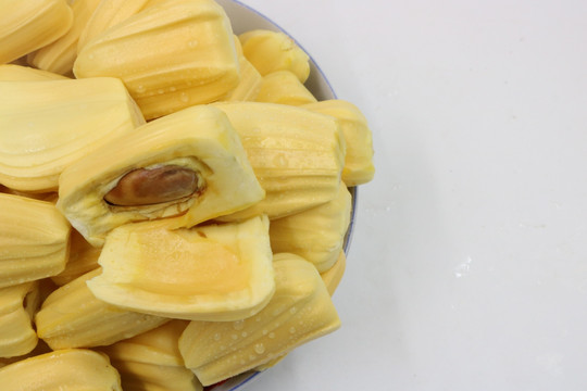 再见金钱，前往贫困村